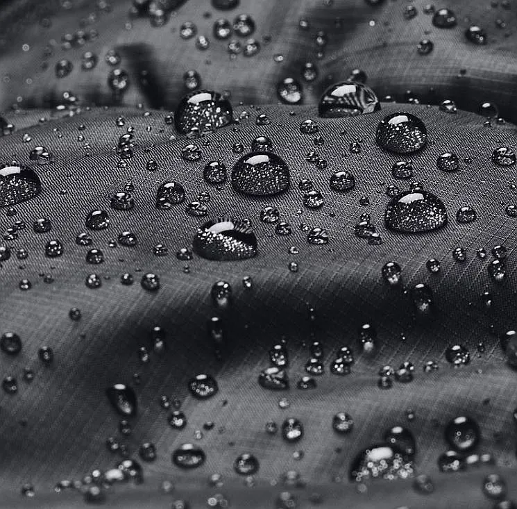 jacket Under Armour Lightweight Insulated - Black/White - women´s